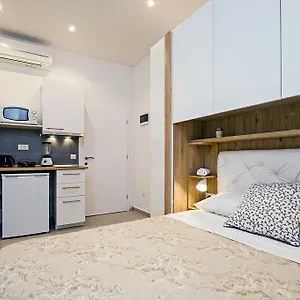 https://studio-baby.in-istria.net